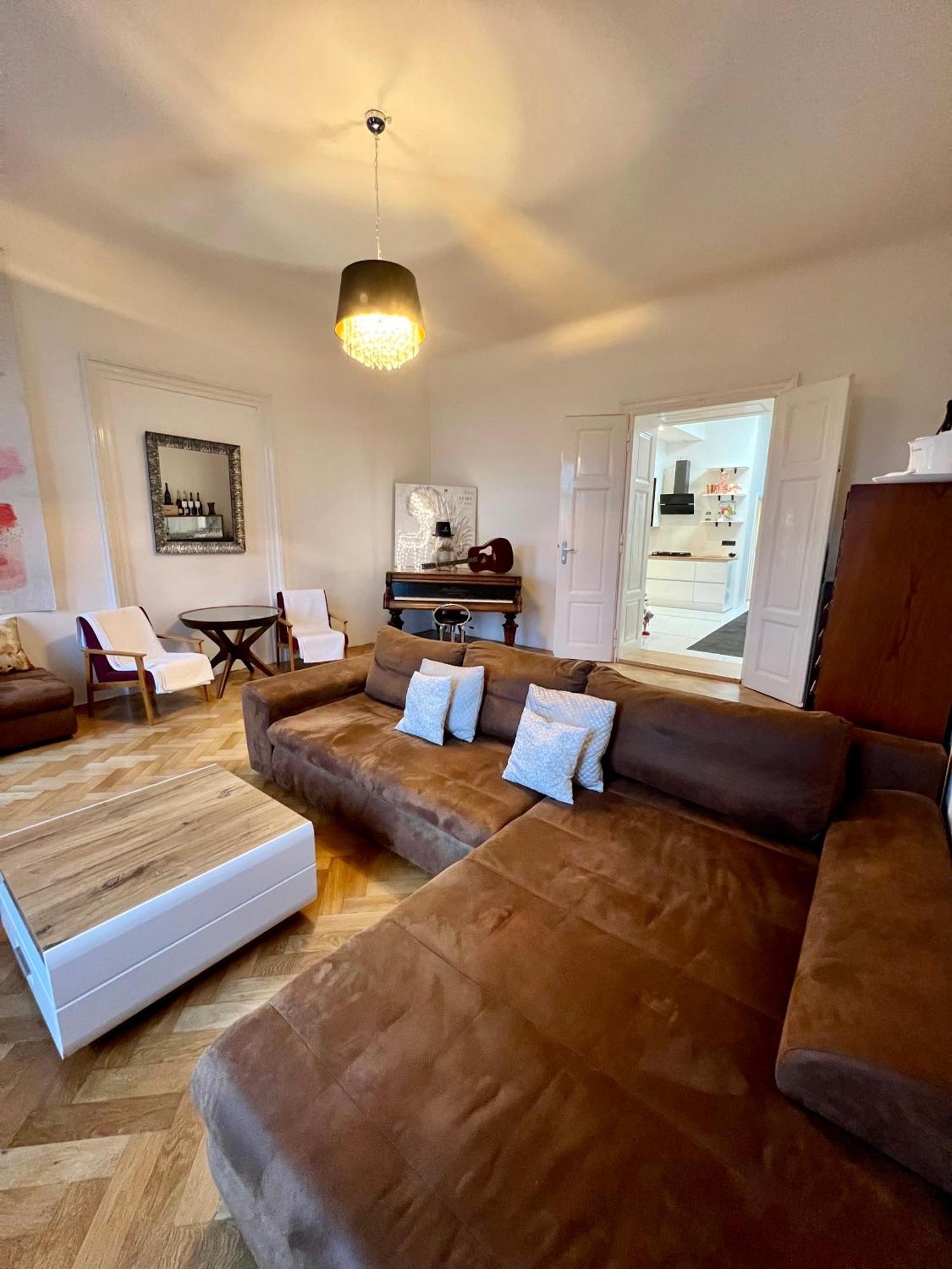 Wenceslas Square Apartment 150 M2 ปราก ภายนอก รูปภาพ