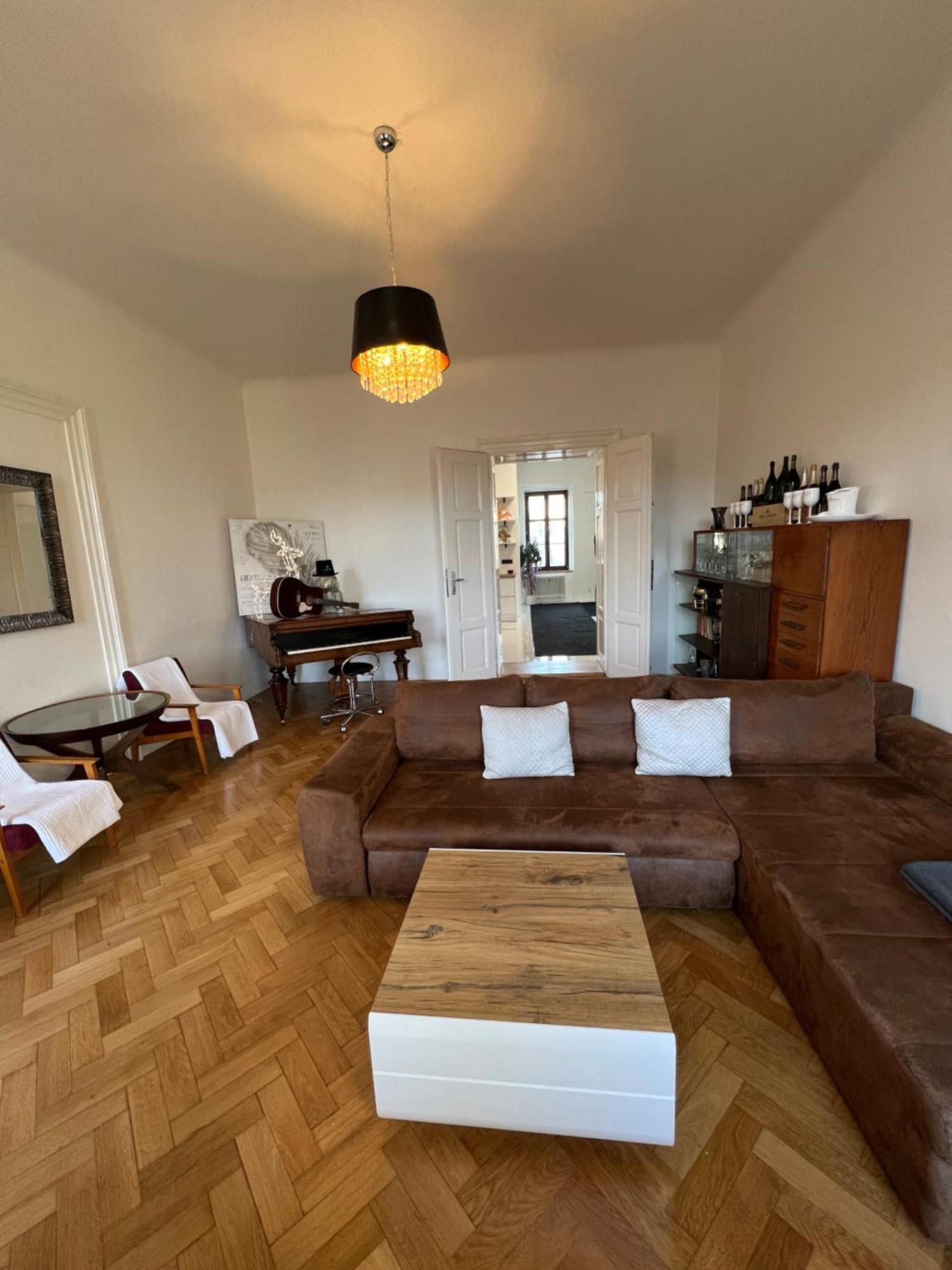 Wenceslas Square Apartment 150 M2 ปราก ภายนอก รูปภาพ